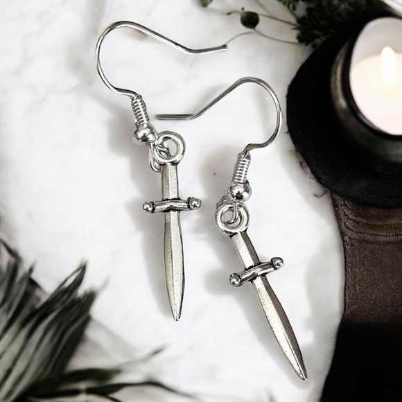 5 For $25💫Alternative Silver Dagger Dangles Earrings - Picture 1 of 4